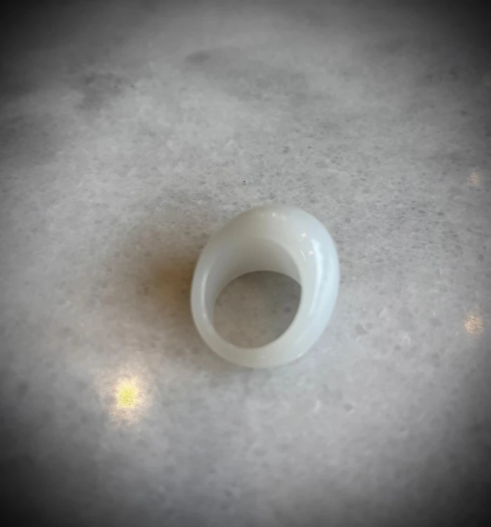 pierscionek bialy3.jpeg